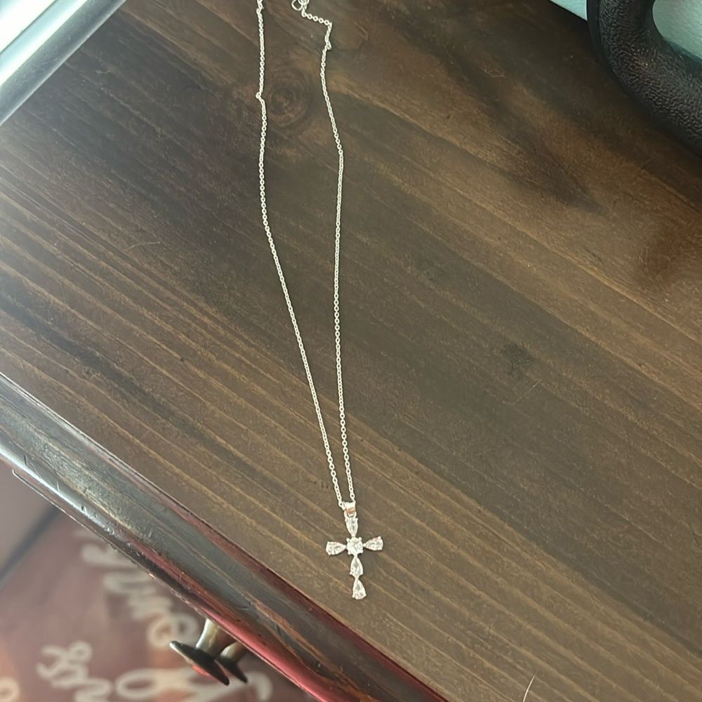 gorgeous silver cubic zirconia cross necklace